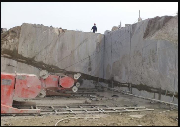 Cutting Basalt, Marble, Granite Diamond Wire Saw Machine For Stone